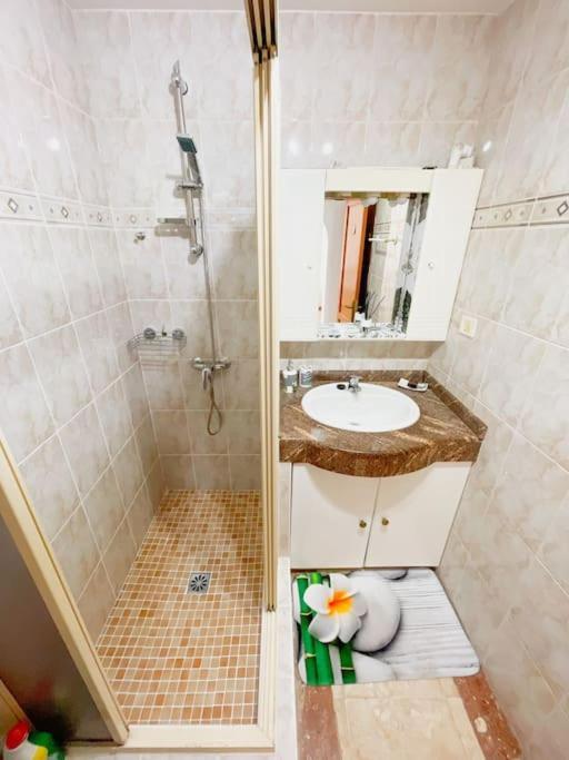 Oceano Azul Luminoso 50 Metros Del Mar En Centro Apartment คอร์ราเลโฮ ภายนอก รูปภาพ