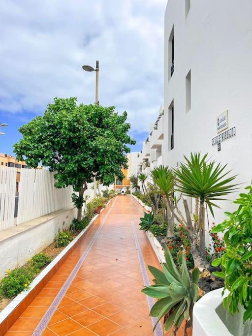 Oceano Azul Luminoso 50 Metros Del Mar En Centro Apartment คอร์ราเลโฮ ภายนอก รูปภาพ